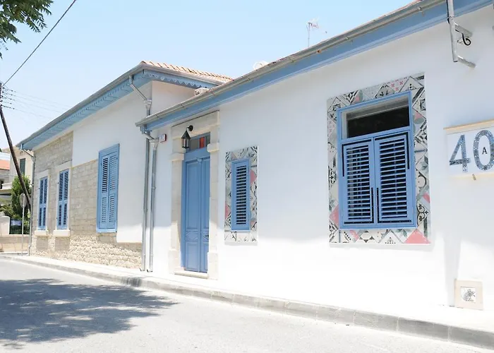 The Stable Nyaraló *